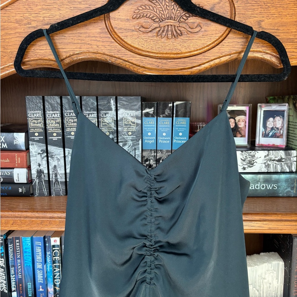 Green Ruched Express Dress - Picture 5 of 5